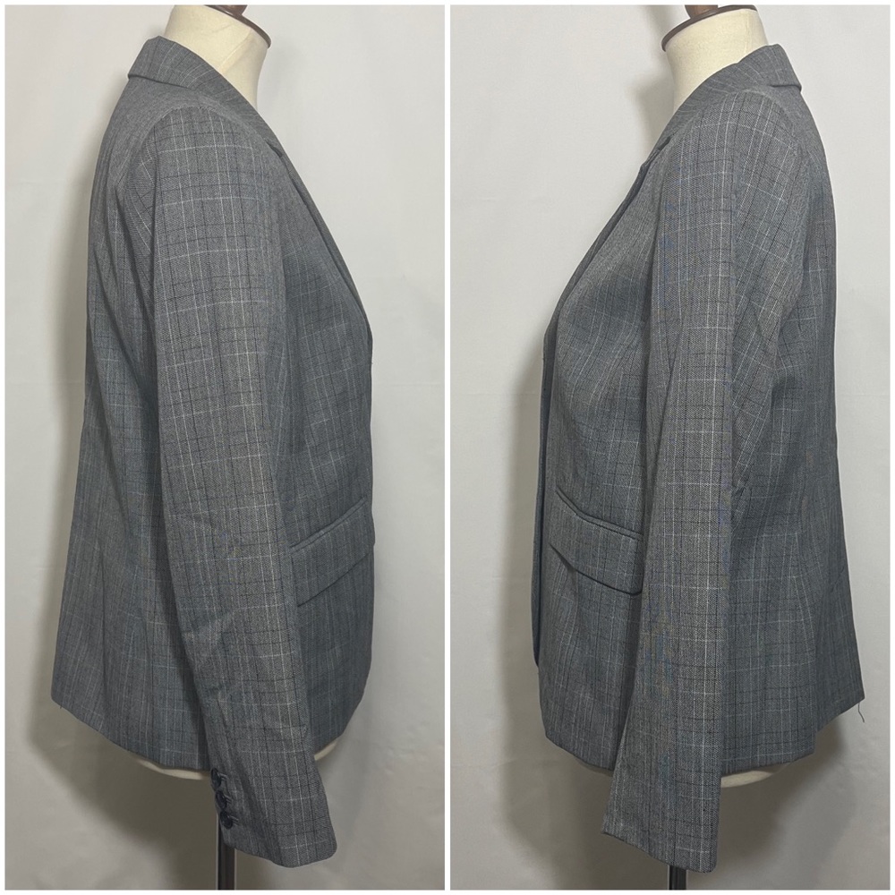 JM Collection Button Up Blazer - Picture 3 of 14